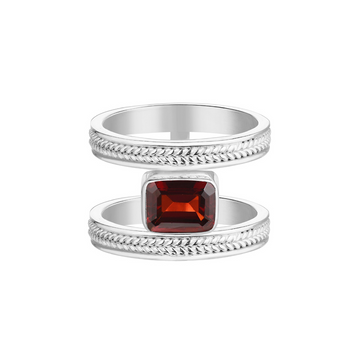 Ring DUA with garnet Silver