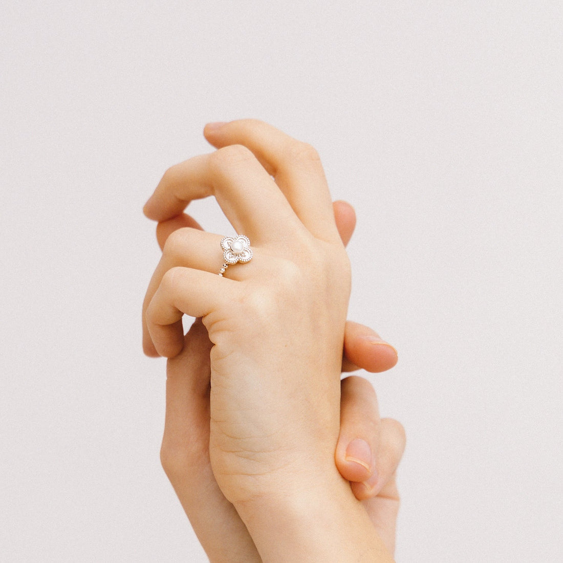 Ring PITER with pearl